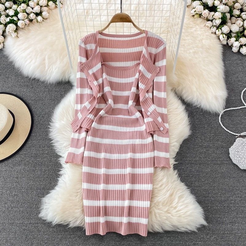 Sét Đầm Váy Len 2 Dây Có Khoác Cài Nút Tay Dài Có Sọc Và Trơn 3 Màu | Smide Clothing