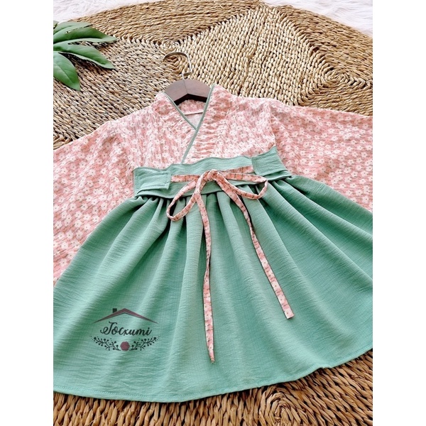 [THIẾT KẾ] KIMONO HOA HỒNG CÁCH TÂN CHO BÉ YÊU [HÀNG ĐẸP]