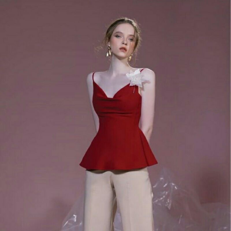 Áo cổ đổ form peplum