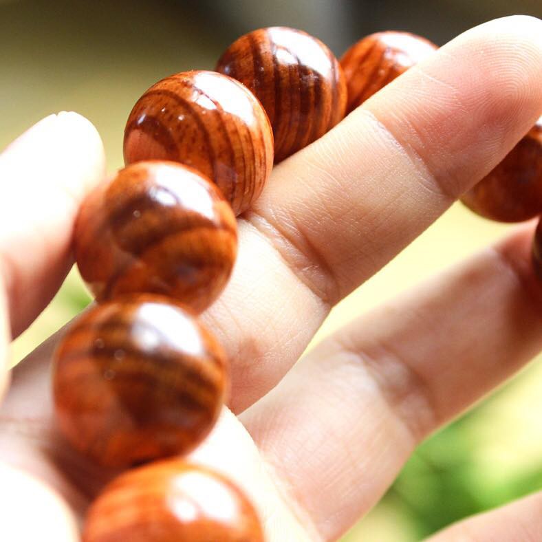 GỖ HUYẾT LONG Vòng tay18mm - vòng tay may mắn tài lộc [ Cá Chép Hóa Rồng]