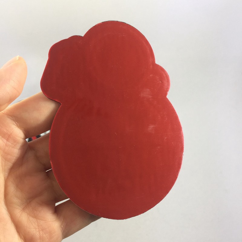 Logo dập nổi in chữ baby in car bằng nhôm xinh xắn