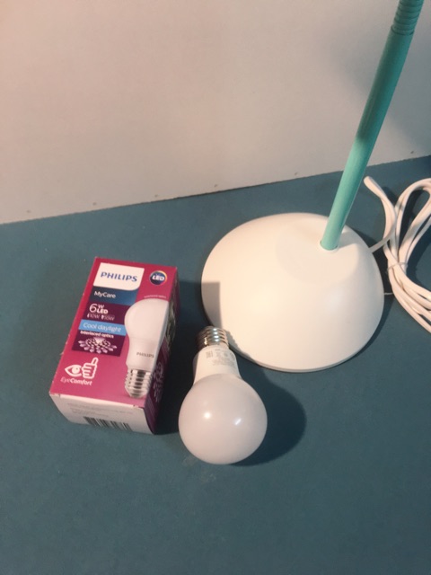 Đèn bàn Pear 71567 sử dụng bóng đui E27  |Philips chính hãng|