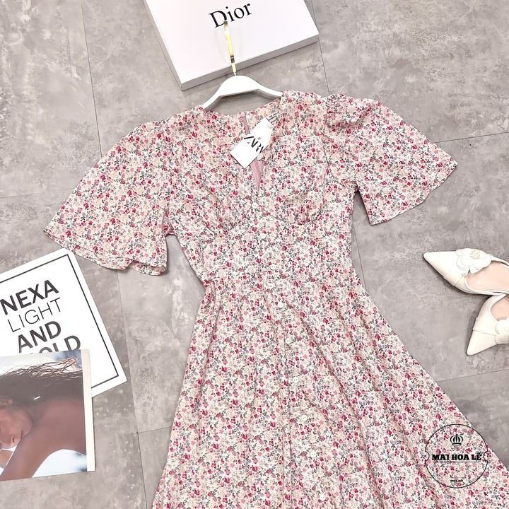 Váy đầm nữ hoa nhí cao cấp 👗𝐌𝐈𝐄̂̃𝐍 𝐏𝐇𝐈́ 𝐒𝐇𝐈𝐏👗Thiết kế cổ V, hoạ tiết vintage yêu kiều Full Size S M L