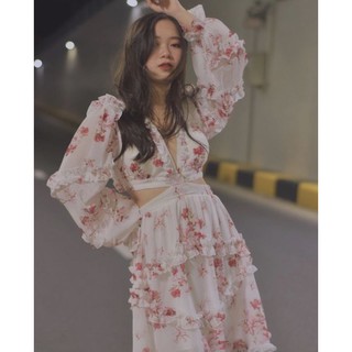ĐẦM HOA CỔ V PHỐI BÈO CUTOUT EO 10296