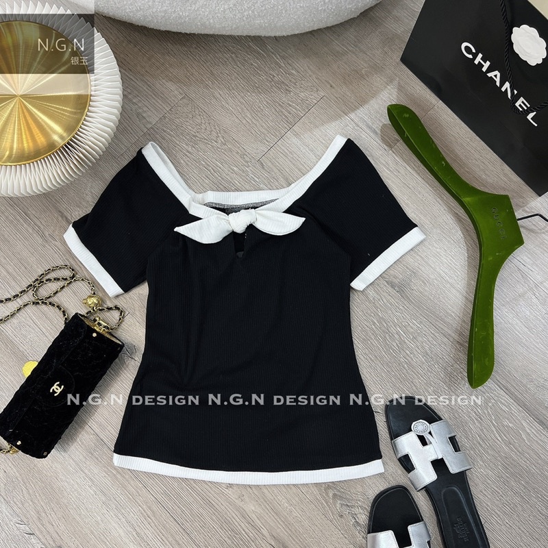 Áo thun cổ nơ dáng ôm đơn giản