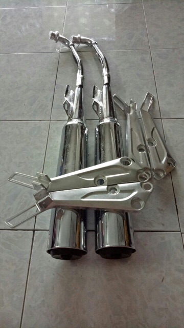 Gác chân dài 2004