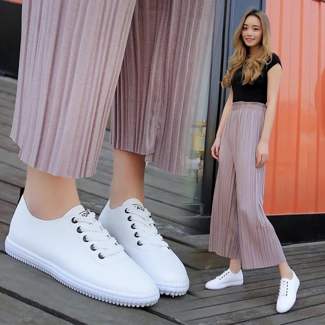 (HÀNG SẴN) Xả hàng giày nữ trắng xanh đen hồng QCCC | BigBuy360 - bigbuy360.vn