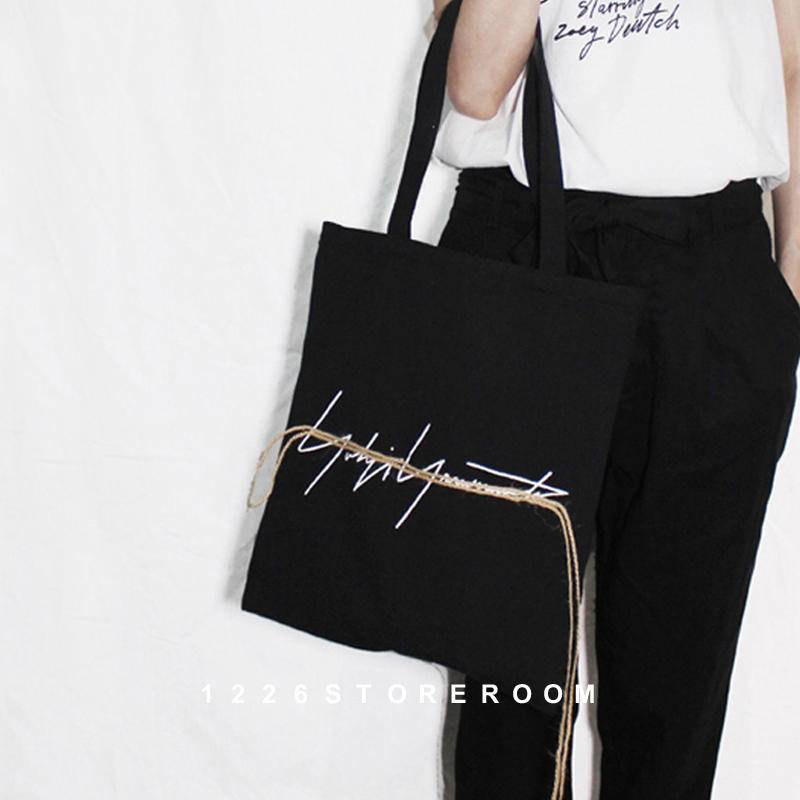 Yohji Túi vải Màu Đen Có Chữ Ký yamamoto