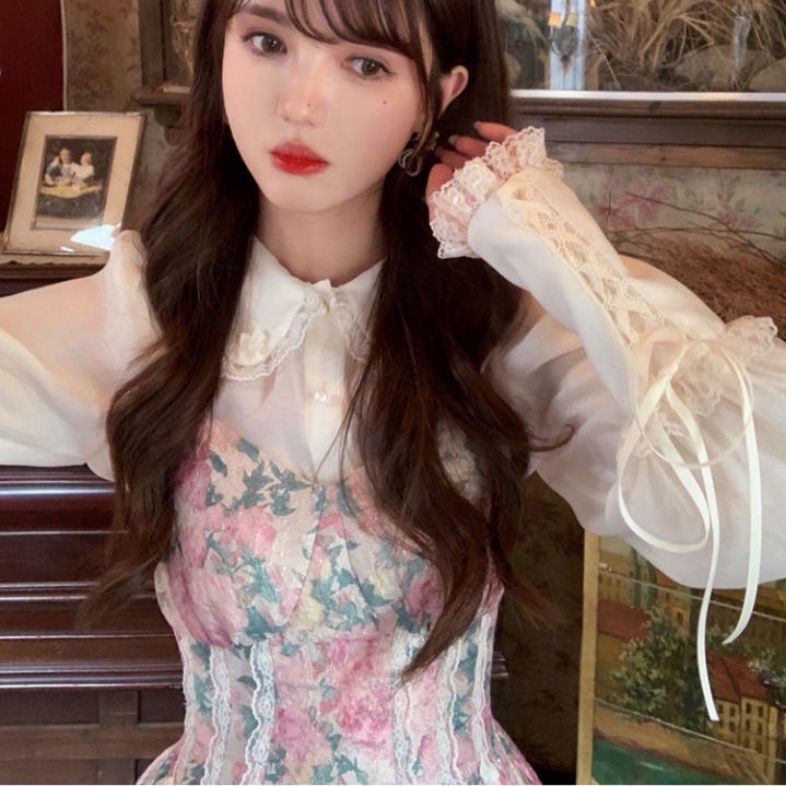 Áo tay phồng và chân váy thời trang xinh xắn cho nữ