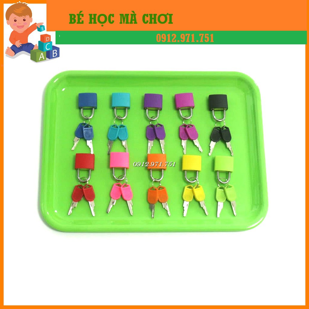 Giáo cụ Montessori - Bộ khóa 8 màu - thực hành cuộc sống mở ổ khoá