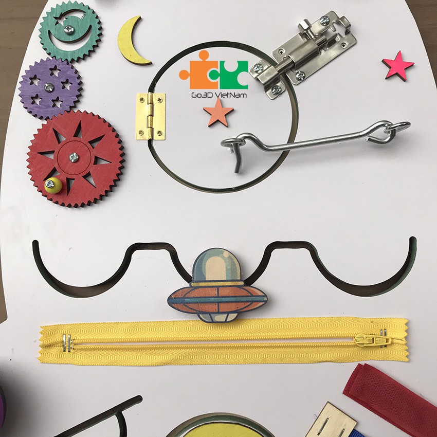 Bảng bận rộn, busy board cho bé từ 1-3 tuổi, rèn luyện vận động tinh