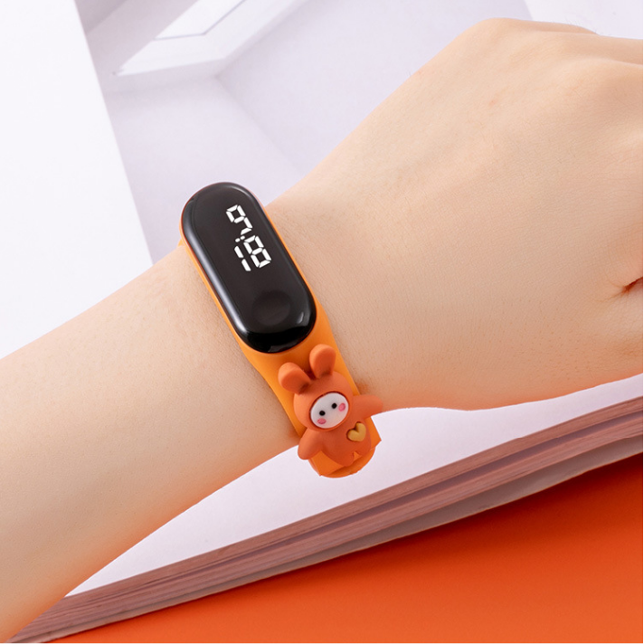 Đồng Hồ LED Điện Tử Thể Thao Chống Nước 50M Hình Búp Bê Hoạt Hình Cá Tính