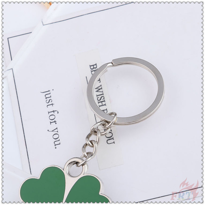 Móc khóa hình cỏ bốn lá bằng kim loại