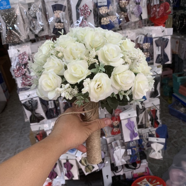 Hoa cưới - hoa cầm tay cô dâu - hoa Hồng tỷ muôi trắng