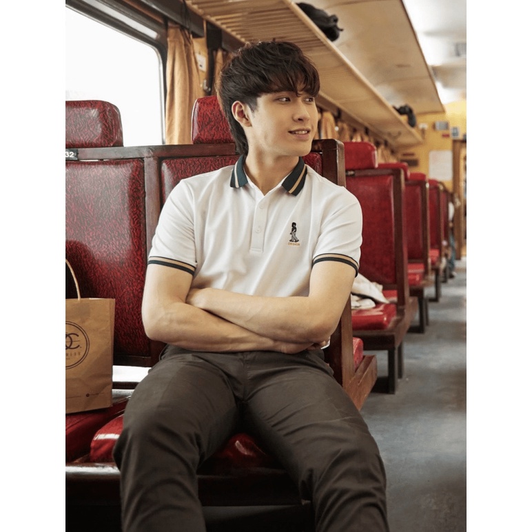 (HCM) ÁO THUN NAM NỮ CỔ BẺ TAY NGẮN - THỜI TRANG PHONG CÁCH HÀN QUỐC HOTTREND 2022 KME FASHION