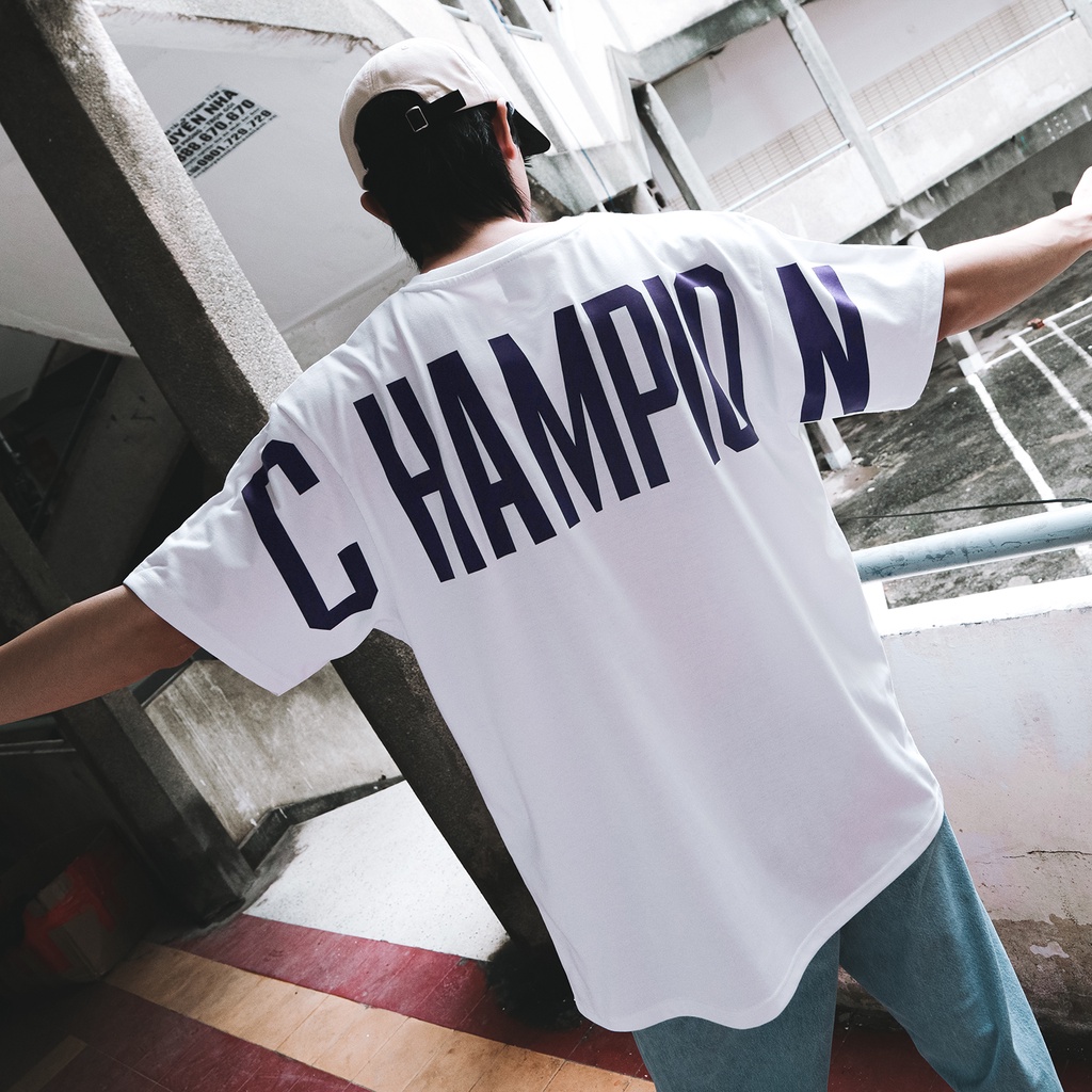 Áo Thun Trắng In Chữ Champion Màu Xanh Dương Nam Nữ Unisex Big Logo Vải Cotton Thoáng Mát