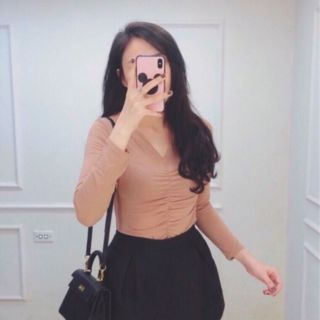 Áo dúm ngực cổ tim dài tay