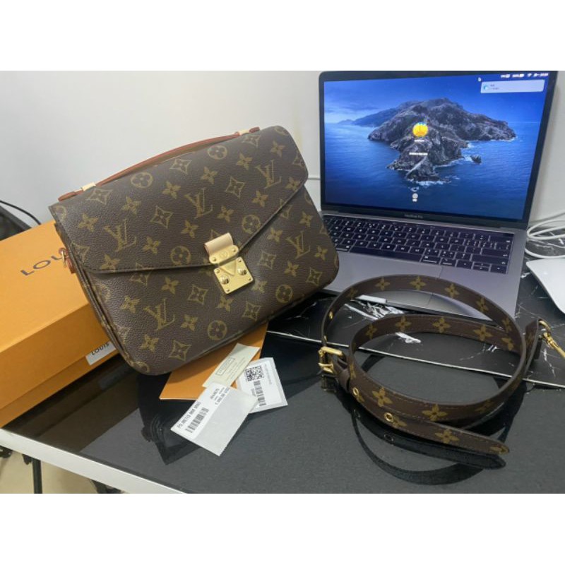 TÚI ĐEO CHỮ NỮ