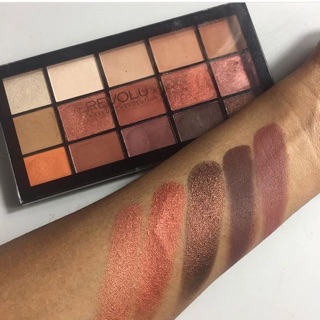 Phấn mắt Makeup Revolution 15 ô