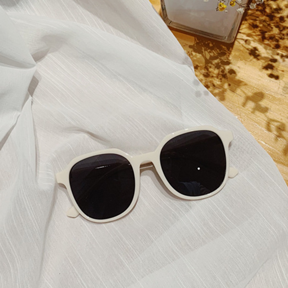 Kính Mát Chống Tia Uv Kiểu Dáng Thời Trang