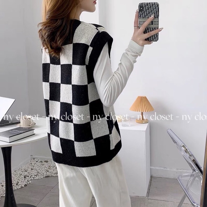 Áo gile len fom dấu quần.