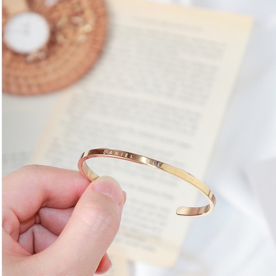 Combo Đồng Hồ Nữ Daniel Wellington Quadro Pressed Melrose Green & Vòng Tay Classic Cuff V1 DW Chính Hãng - OtisWatch