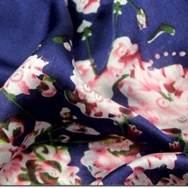 Khăn choàng lụa silk cao cấp phối họa tiết K11
