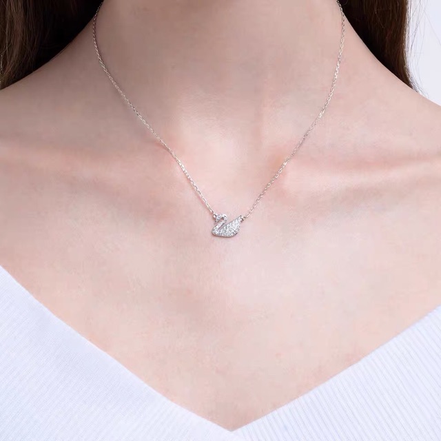 Swarovski Swan fashion classic female necklace gift collarbone chain