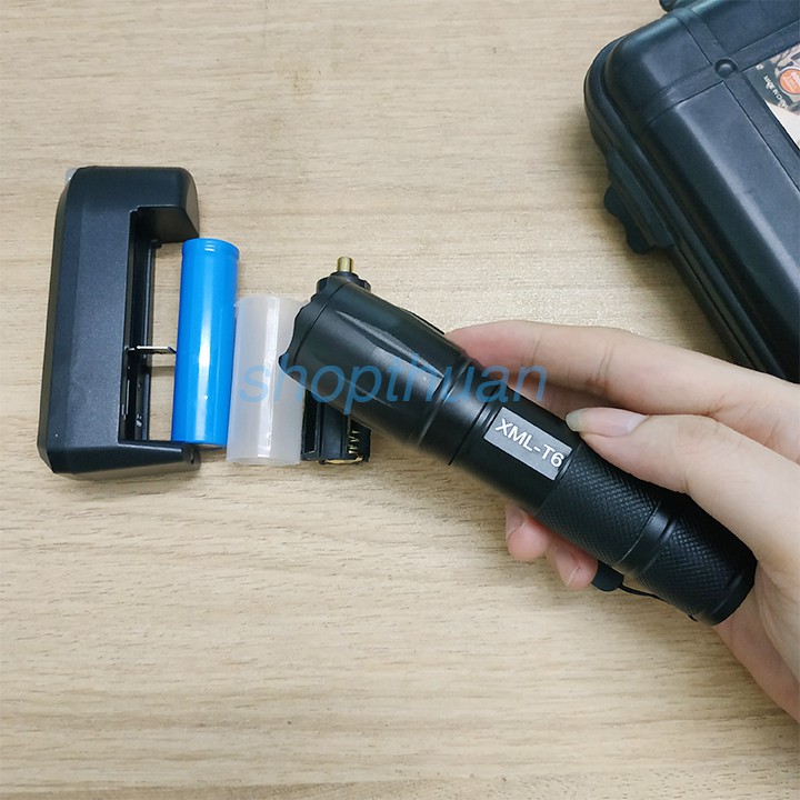 Đèn Pin Siêu Sáng Hộp Đen Pin Sạc