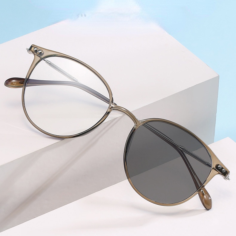 Kính Mát Gọng Kim Loại Chống Bức Xạ