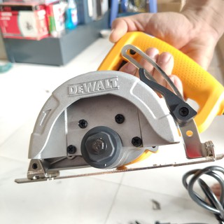 Máy cắt gạch Dewalt DW862