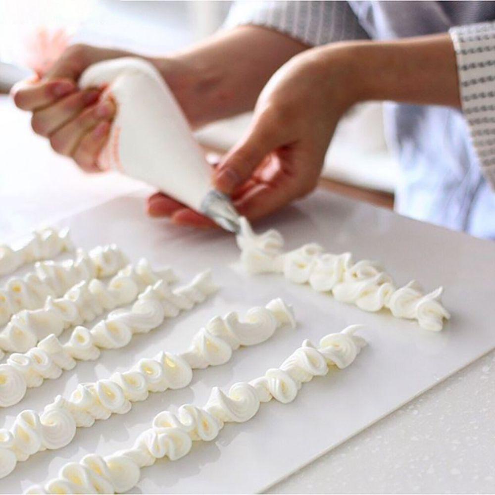 Vòi Phun Kem Tạo Hình Chiếc Lá Bằng Thép Không Gỉ