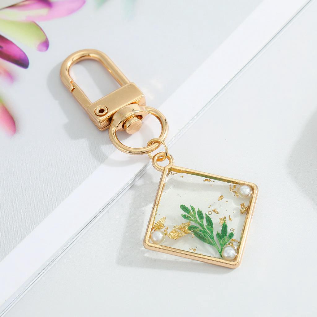 Móc Khóa Hoa Cúc Khô Tự Nhiên