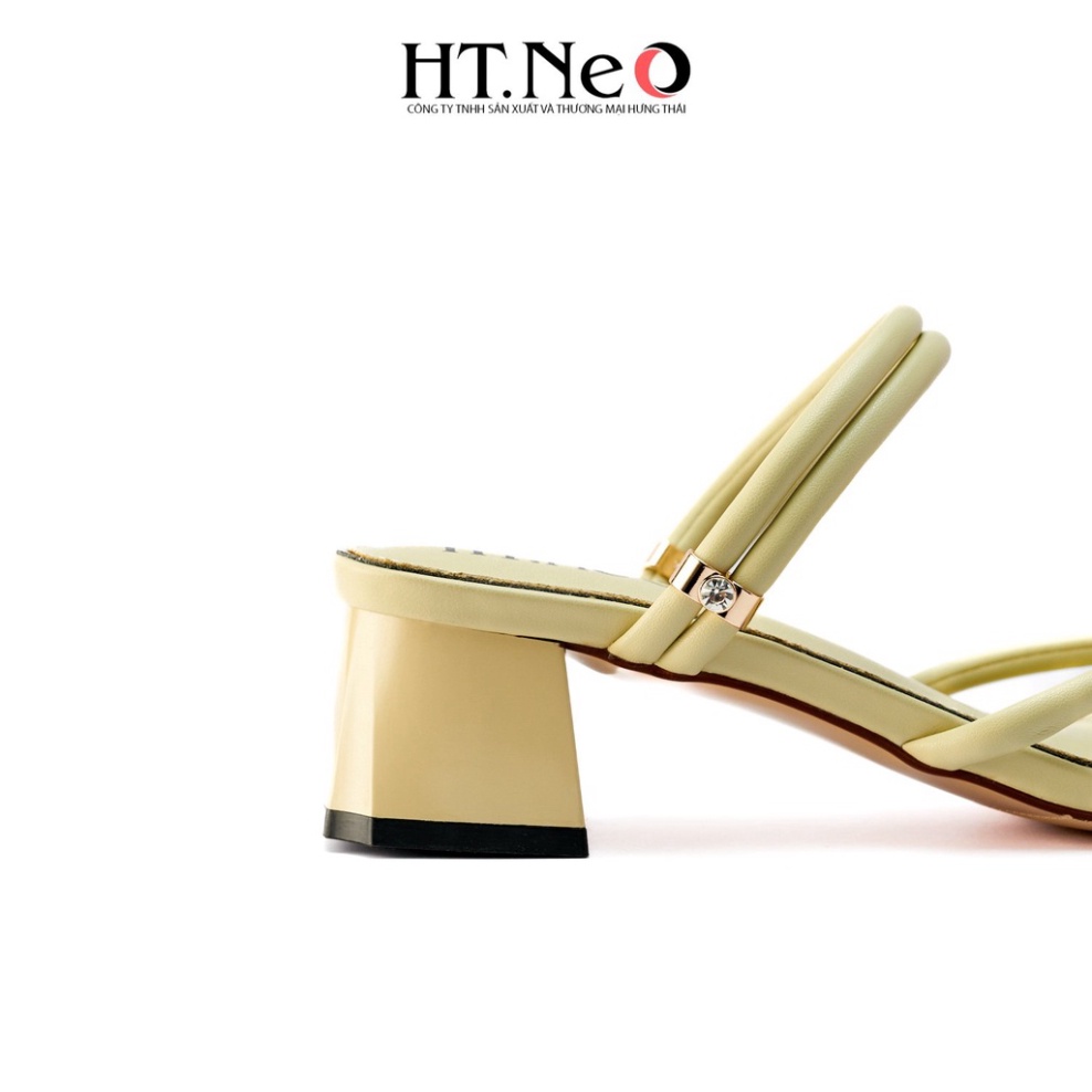 Sandal nữ HT.NEO da mềm mại, đế vuông, thiết kế 2 quai trẻ trung, thanh lịch phương hướng classic  SDN117