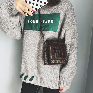 Túi xách da đính đinh tán cho nữ