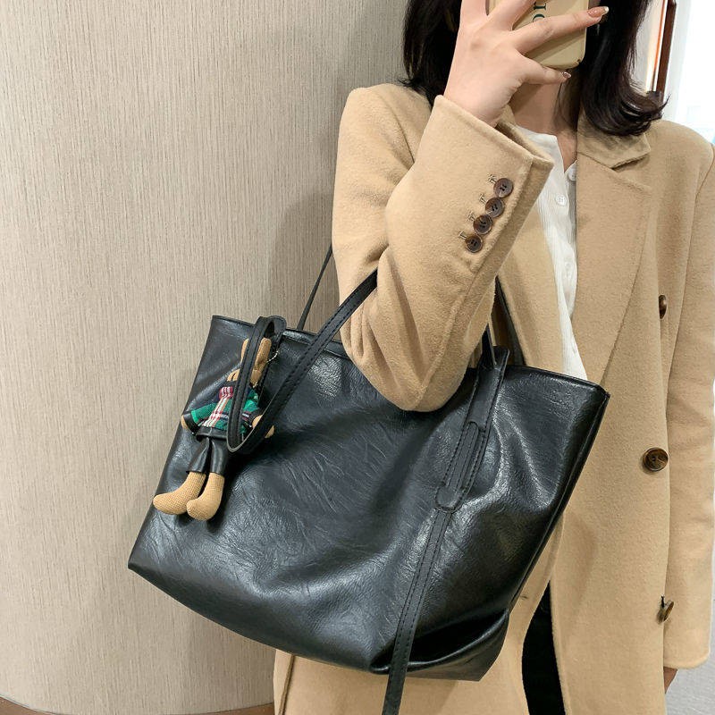 đeo chéo Túi xách nữ công suất lớn mặt mềm 2020 túi đeo vai đơn giản thời trang mớitúi xách da