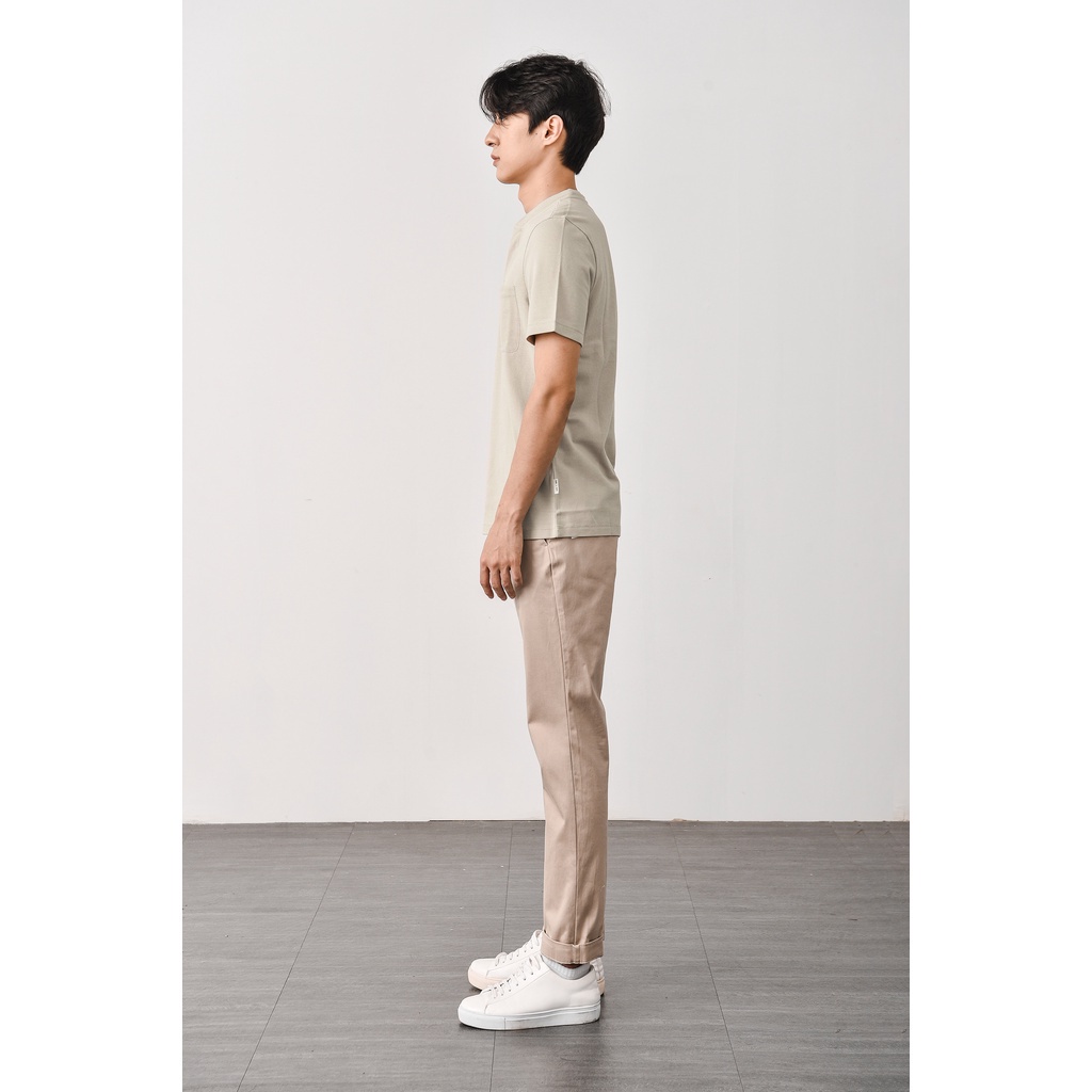 Áo Polo ngắn tay có túi, cổ trụ.  FITTED form.  - Routine 10S21POL030