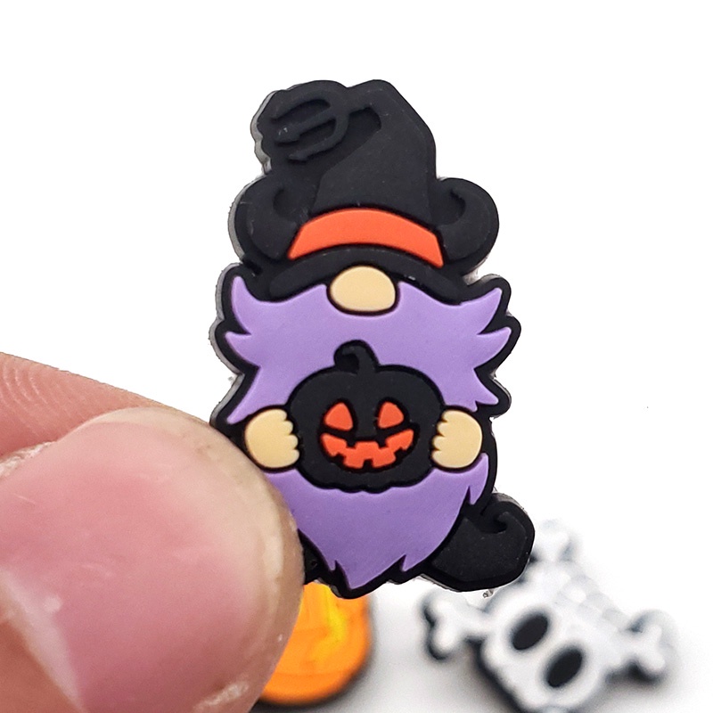 Chủ đề halloween Jibbitz phim hoạt hình thời trang khóa giày crocs DIY  Shoe Charms pvc accessories  Phụ kiện dép Với 1000 Mẫu Lựa Chọn