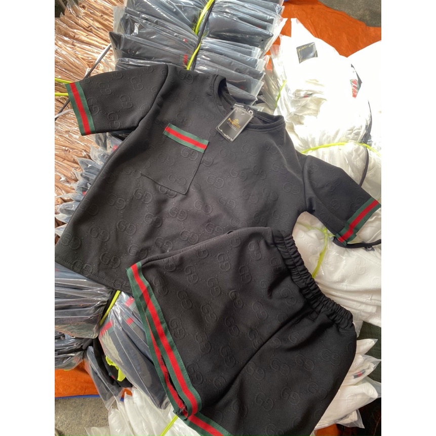 Sét bộ thời trang nữ mặc ở nhà chất dạ xốp áo cổ tròn tay ngắn túi trước dập in nổi phối viền mix quần đùi mát mẻ