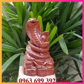 Tượng con rắn gỗ hương