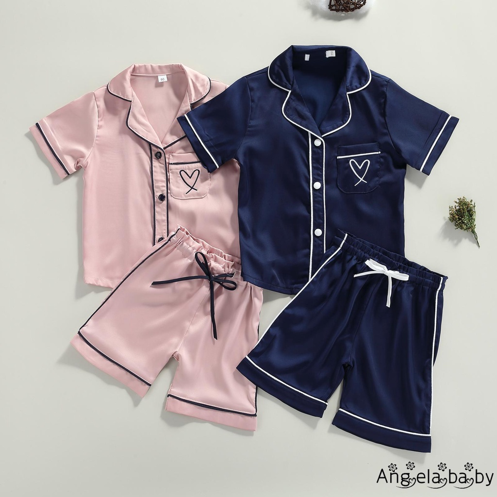 Bộ đồ ngủ 2 món gồm áo sơ mi tay ngắn cổ bẻ in họa tiết trái tim + quần short dây rút thời trang mùa hè cho bé
