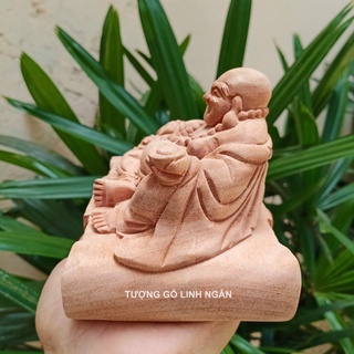 Tượng phật di lặc gỗ xá xị