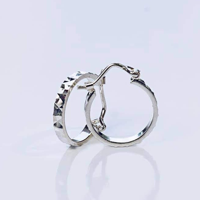 Khuyên tai bạc khuyên tròn sát tai thân phay sáng bóng đường kính 10mm Van Jewelry V10090