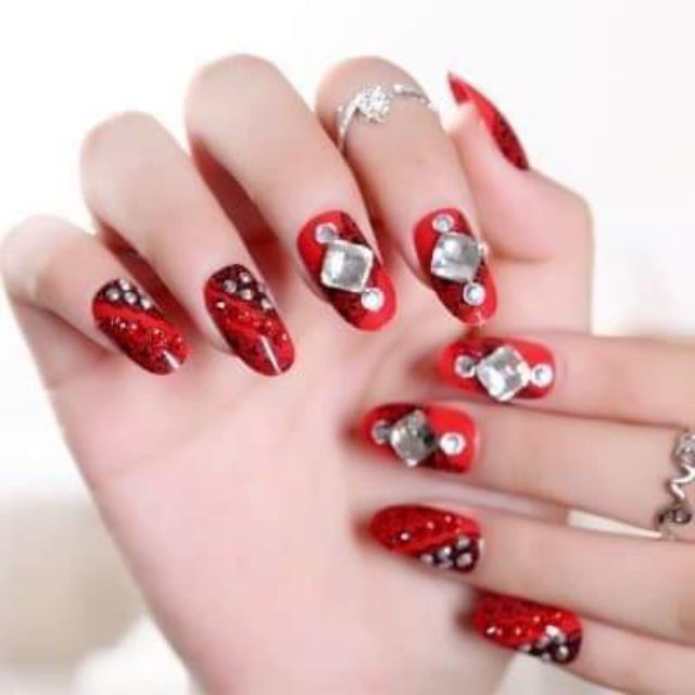 Móng tay giả gồm 24 móng kèm keo