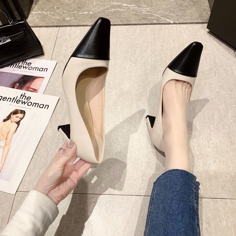 Phong cách Âu Mỹ phối màu giày cao gót dày của phụ nữ mùa xuân mới 2021 đơn mũi nhọn làm việc xu hướng chuyên n
