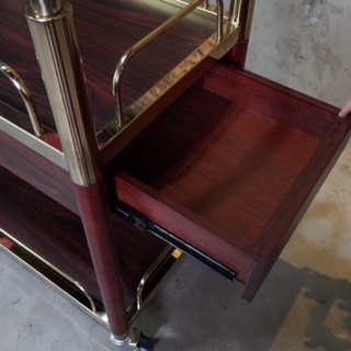 XE ĐẨY PHỤC VỤ RƯỢU