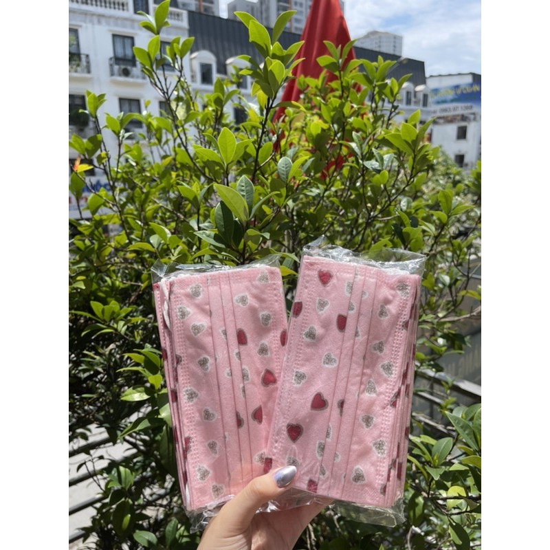 [HOT] Khẩu trang trái tim y tế 4 lớp siêu cute | BigBuy360 - bigbuy360.vn