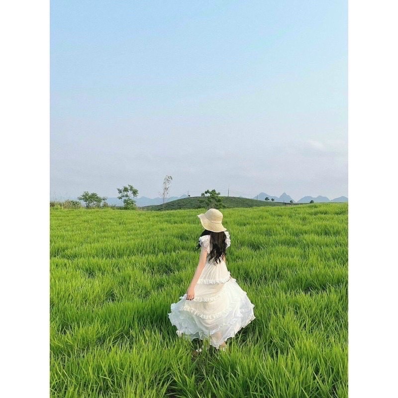 Maxi trắng tầng