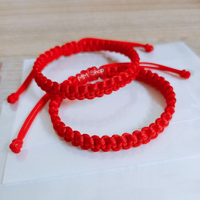 Vòng tay nam nữ đan dây chỉ đỏ loại đẹp có thể điều chỉnh kích thước khi đeo