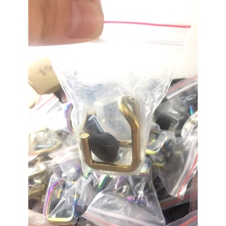Móc treo đồ chữ u màu vàng